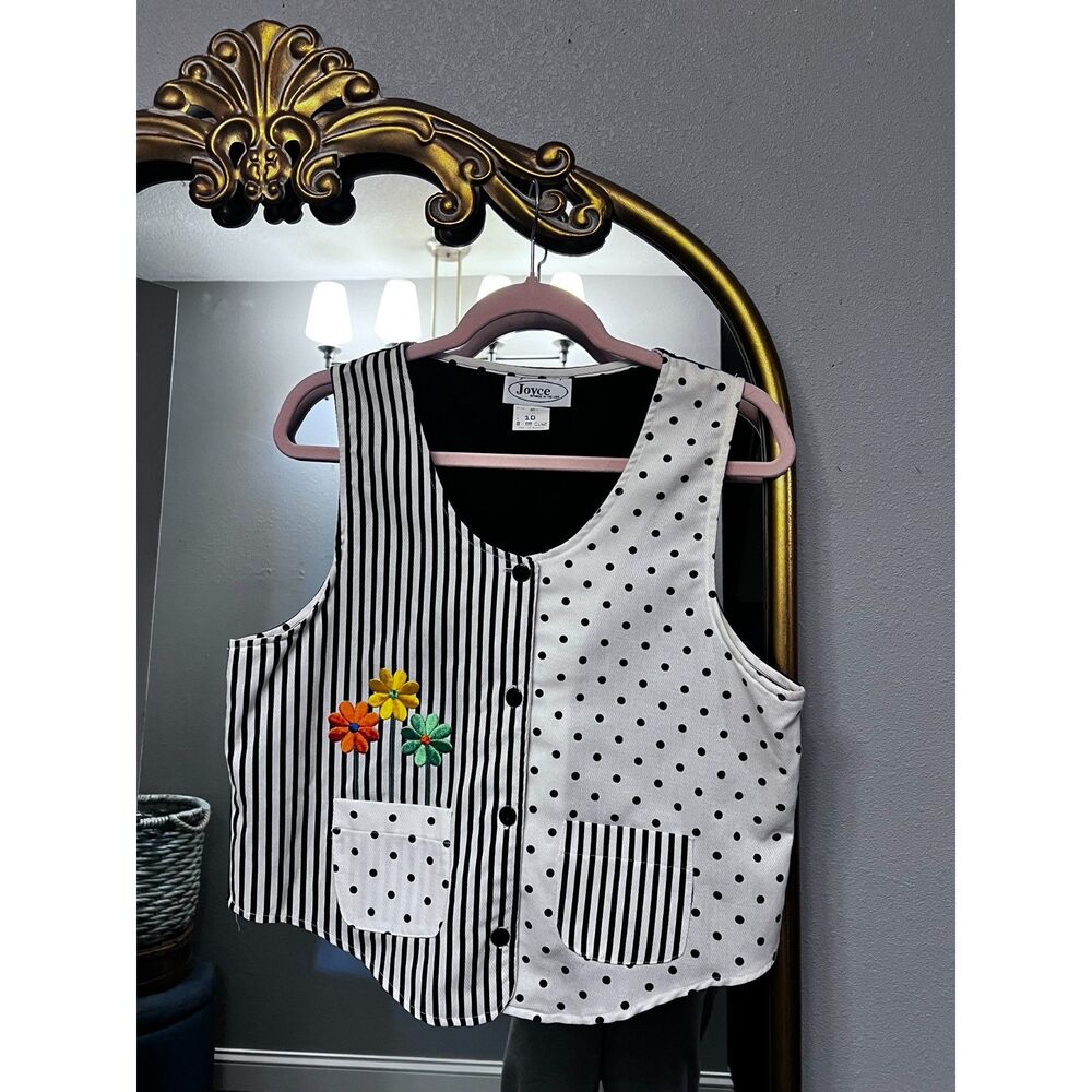 Vintage 90s Embroidered Floral Cottage core Artsy Grandma Vest / Size: 10